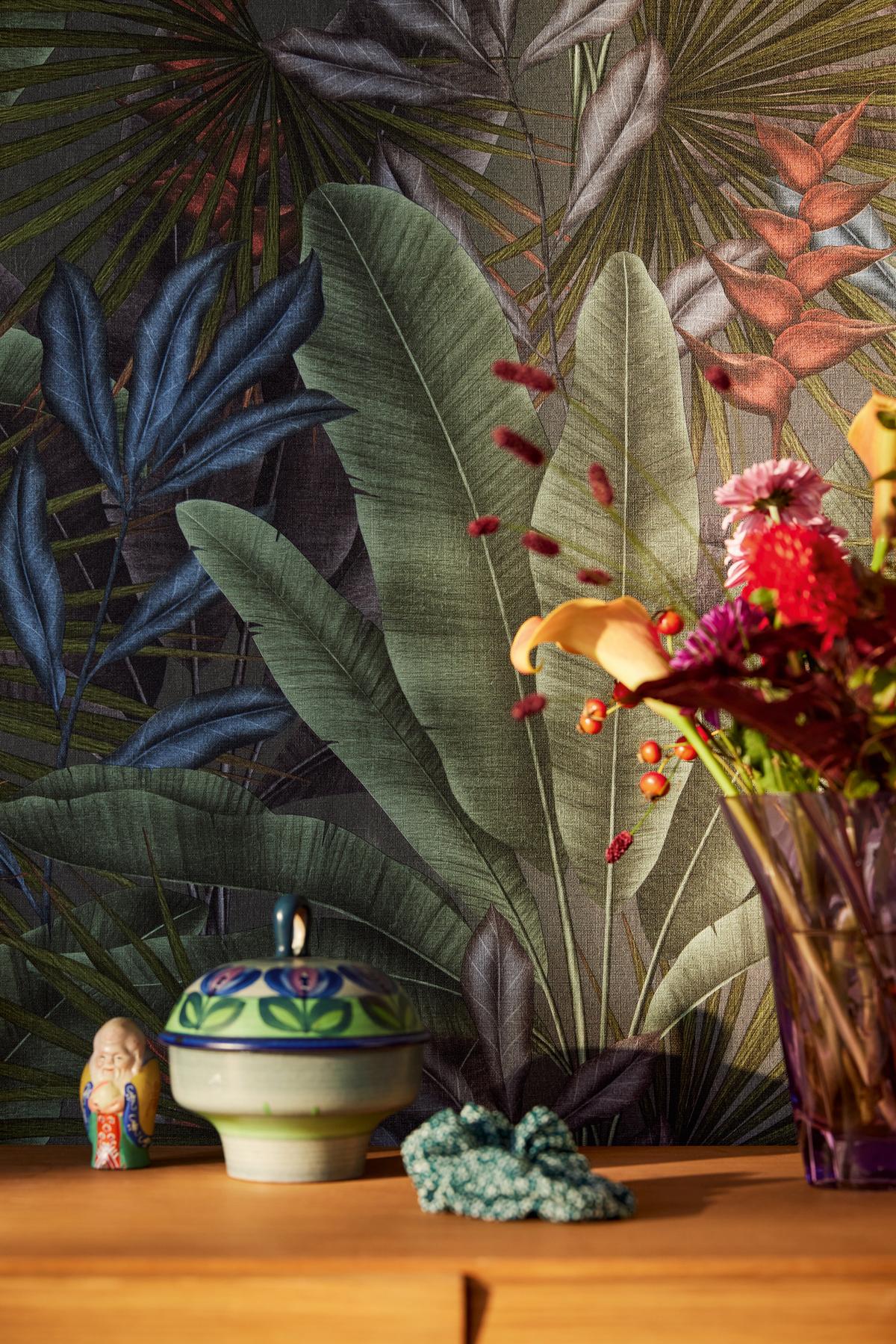 396471_1 Gray non-woven vinyl wallpaper with offset pattern