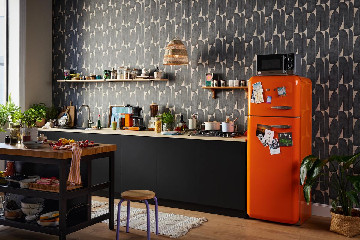 396583_1 Beige non-woven vinyl wallpaper with subtle pattern