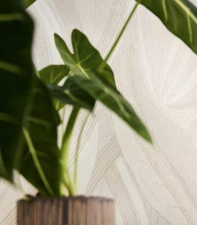 Cream non-woven vinyl wallpaper with offset pattern